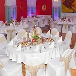 Zur Alten Schmiede Otel