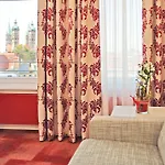 Zur Alten Schmiede Otel 4*