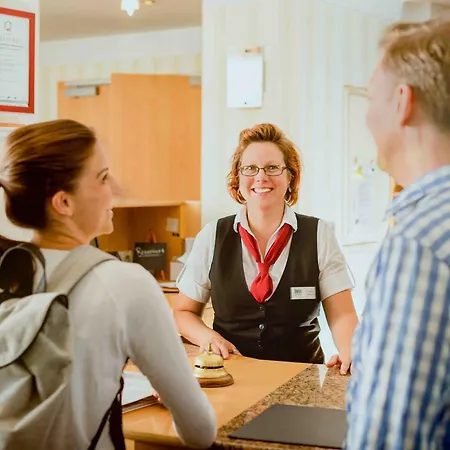 酒店 祖尔阿尔滕施米尔德酒店 萨勒河畔瑙姆堡
