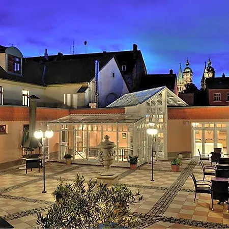 Hotel Zur Alten Schmiede Naumbourg