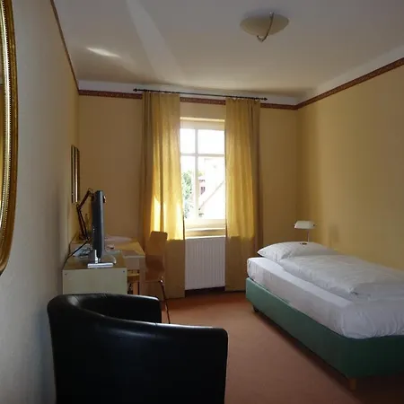 祖尔阿尔滕施米尔德酒店 酒店