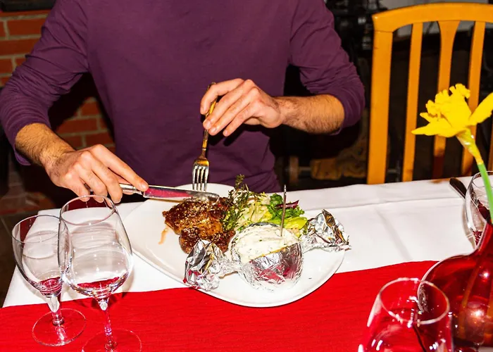 祖尔阿尔滕施米尔德酒店 萨勒河畔瑙姆堡