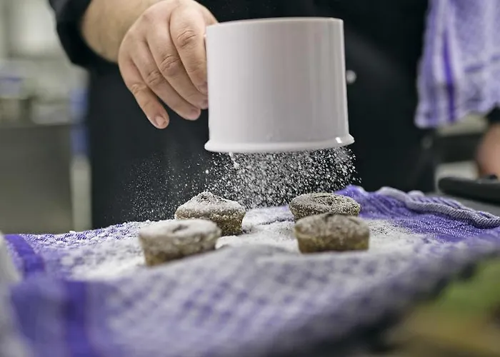 ツア アルテン シュミーデ