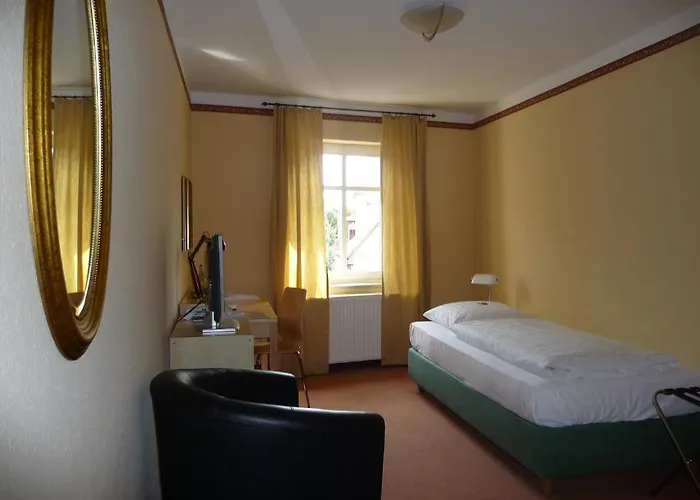 ツア アルテン シュミーデ ホテル