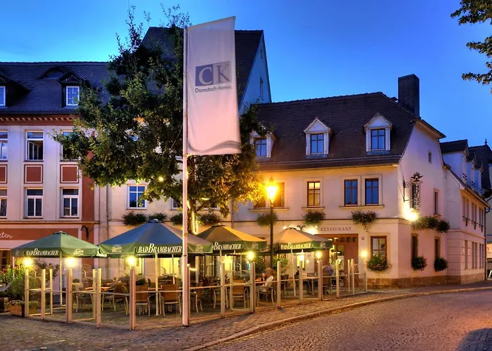 祖尔阿尔滕施米尔德酒店 酒店 萨勒河畔瑙姆堡