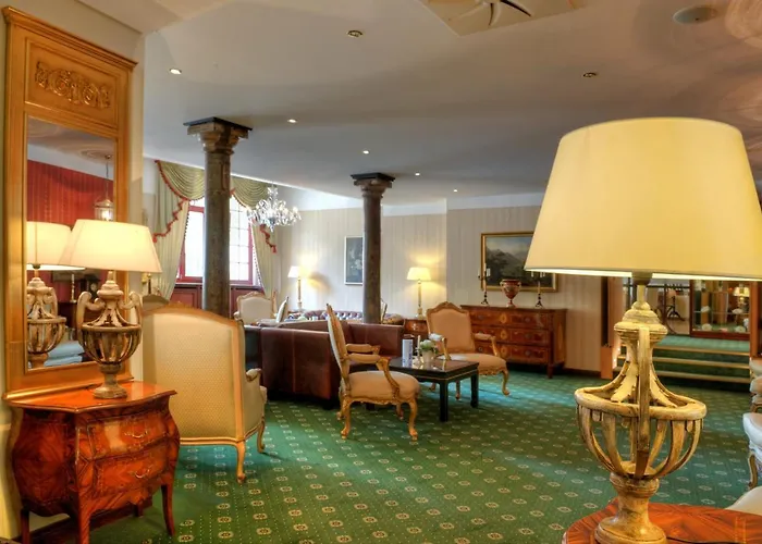 ツア アルテン シュミーデ